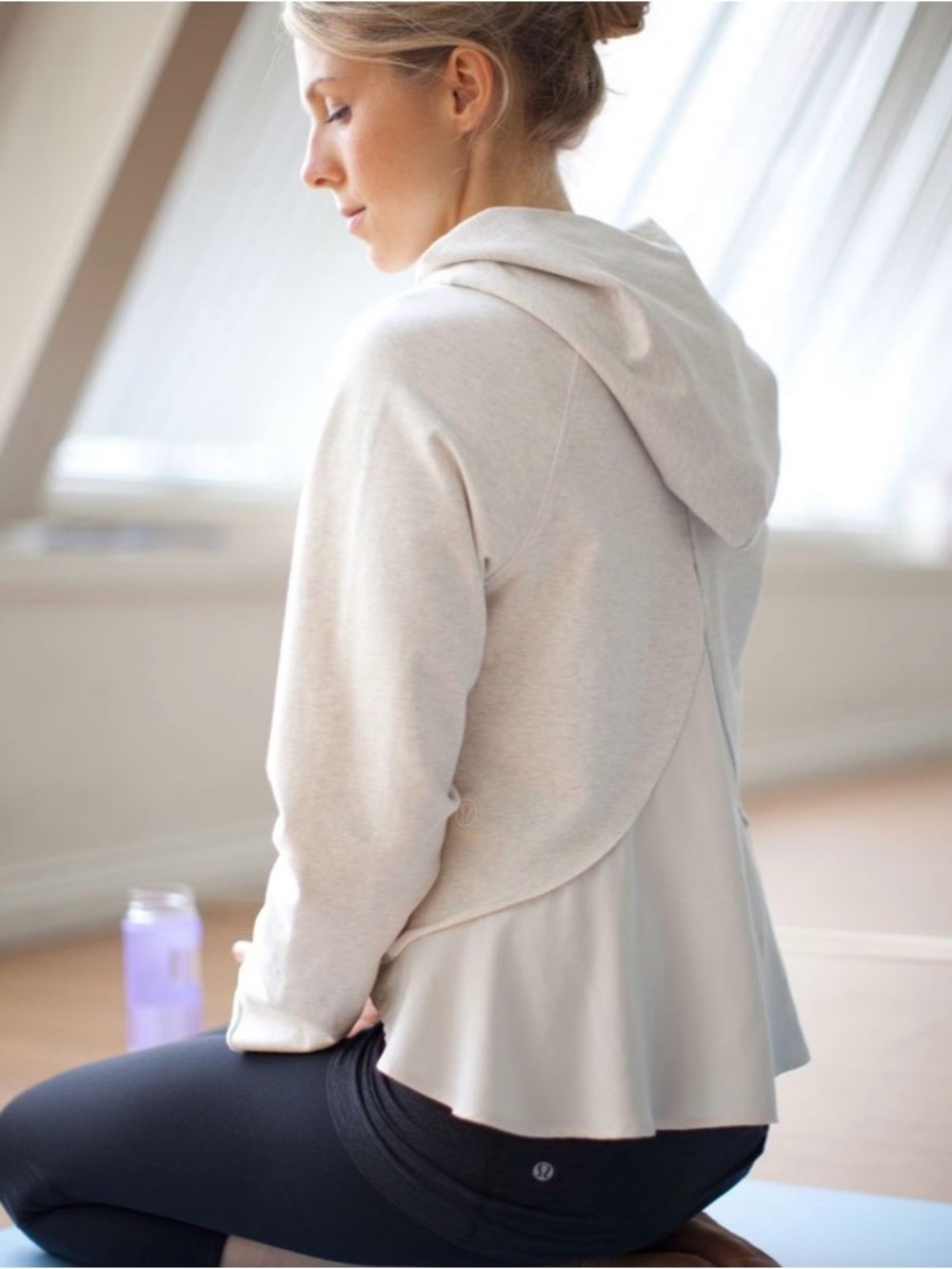 Lululemon Pull Me Over Cream Hoodie Pullover Cotton Yoga Women’s 6 - Picture 2 of 11